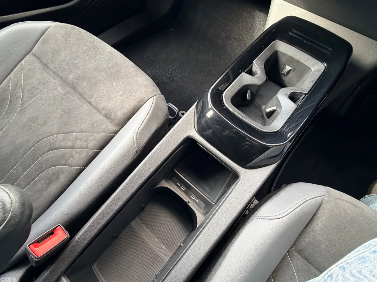 Volkswagen ID.4 Estate, Electric, 2023, White