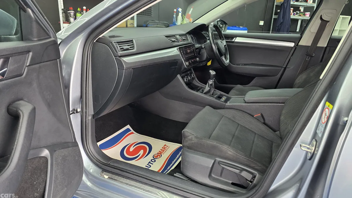 Skoda Superb Saloon, Diesel, 2019, Grey