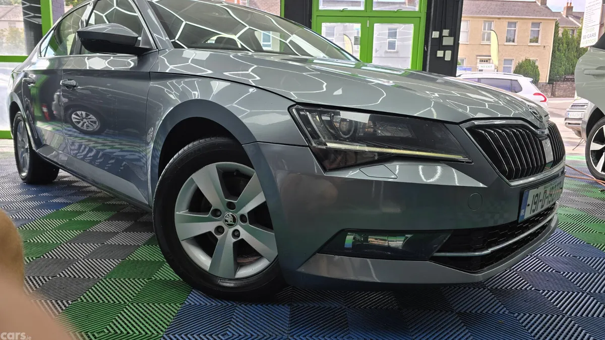 Skoda Superb Saloon, Diesel, 2019, Grey