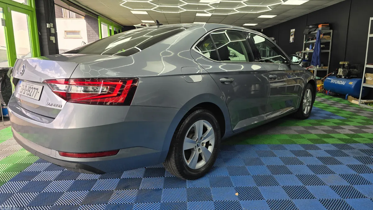 Skoda Superb Saloon, Diesel, 2019, Grey