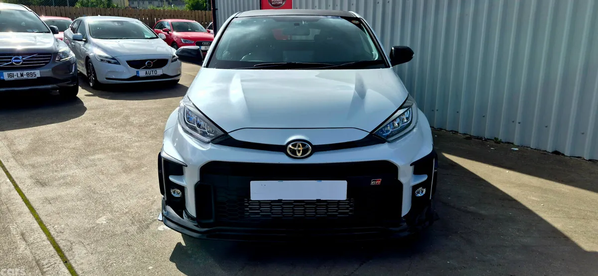 Toyota Yaris Hatchback, Petrol, 2021, White