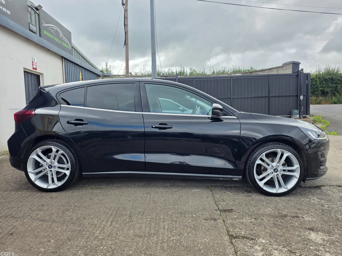 Ford Focus Hatchback, Petrol, 2023, Black