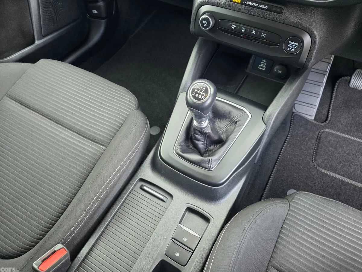 Ford Focus Hatchback, Petrol, 2023, Black