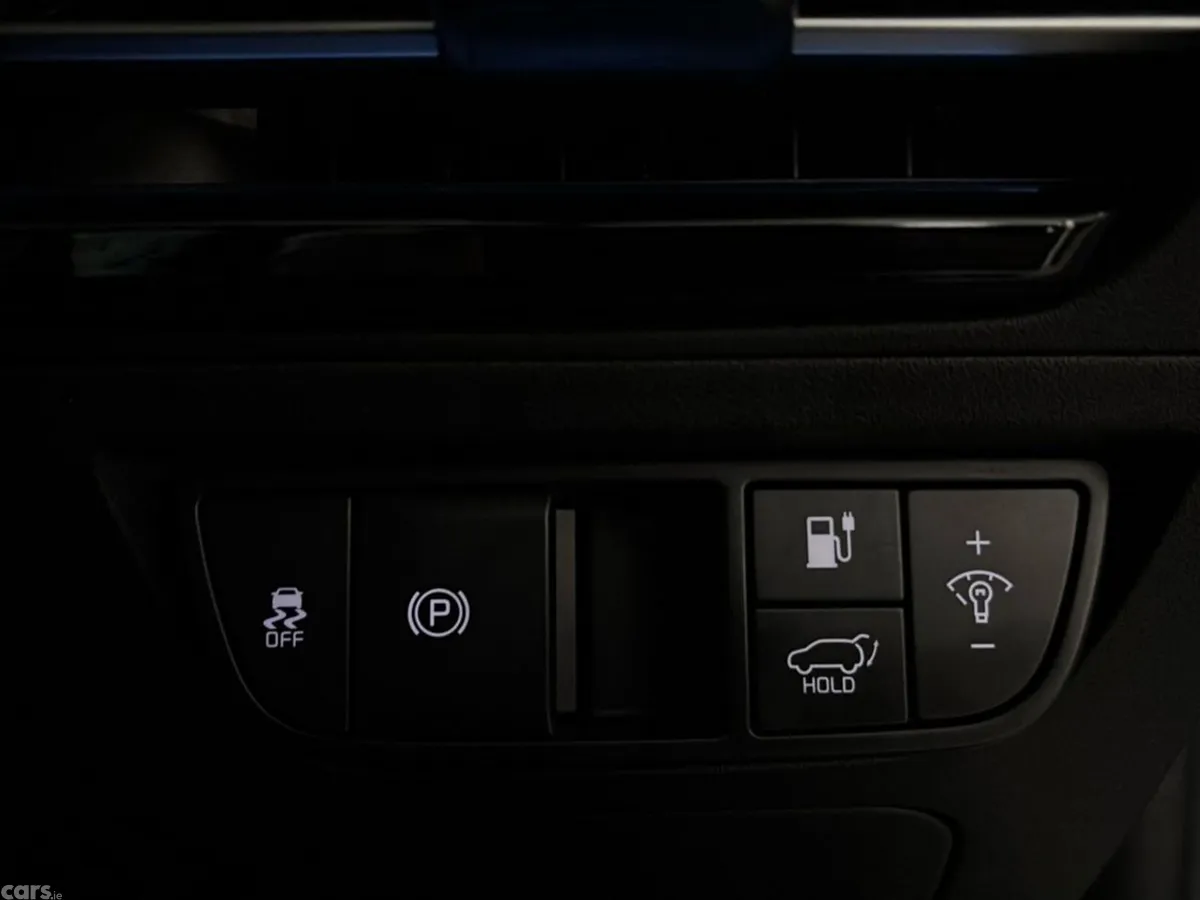 Kia EV6 MPV, Electric, 2024, White
