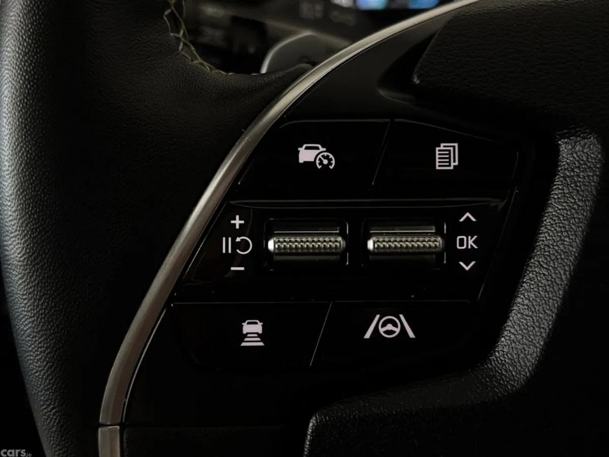 Kia EV6 MPV, Electric, 2024, White