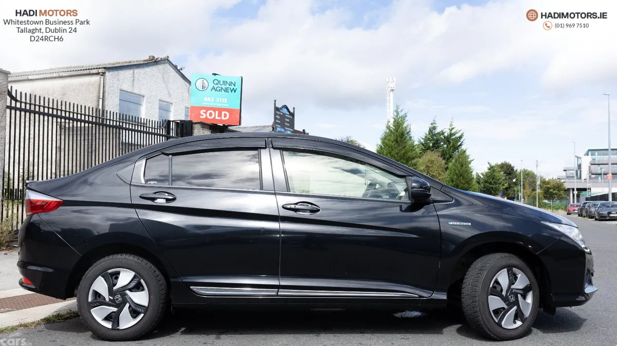 Honda Grace Saloon, Petrol Hybrid, 2015, Black