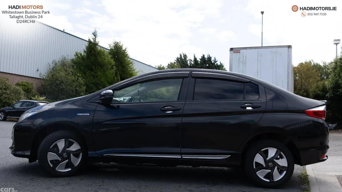 Honda Grace Saloon, Petrol Hybrid, 2015, Black