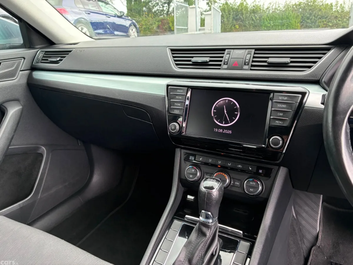 Skoda Superb Hatchback, Diesel, 2017, Grey
