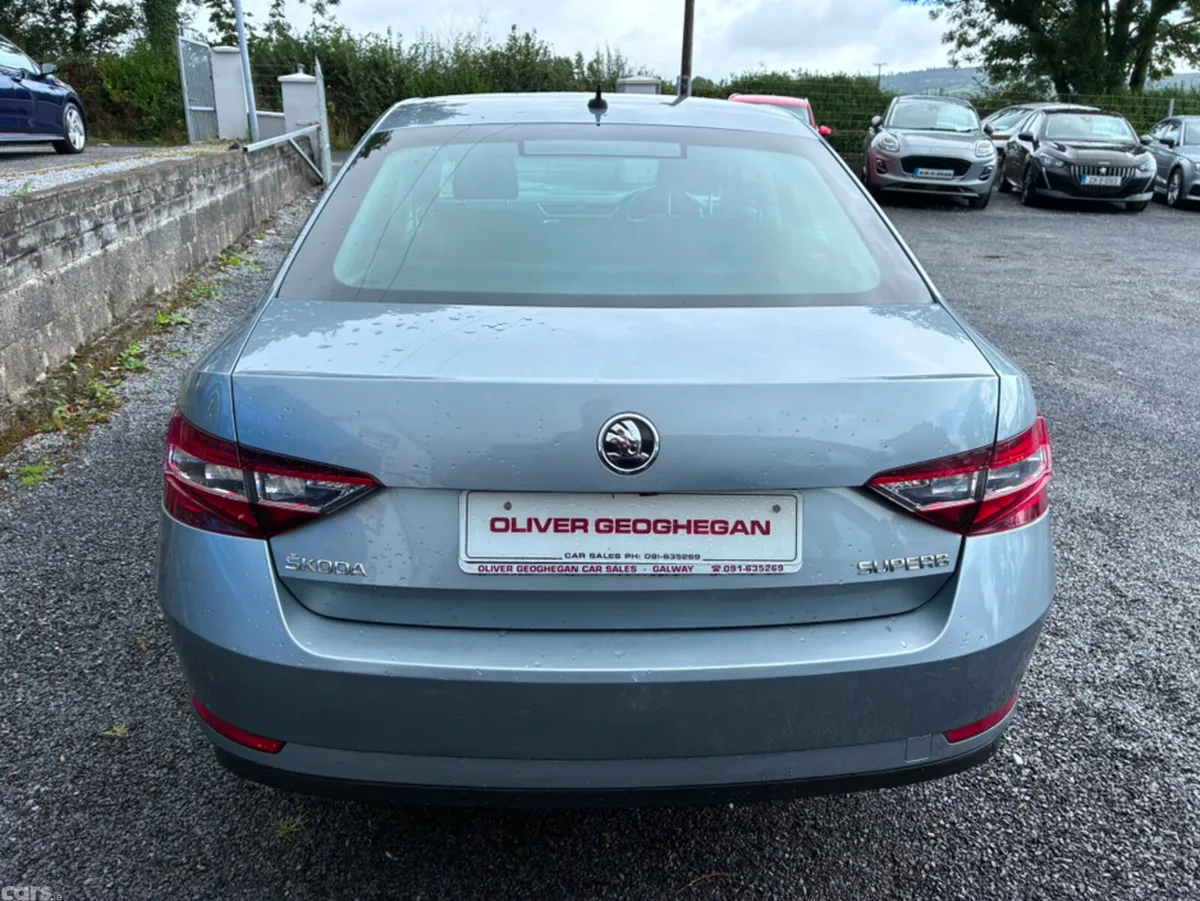 Skoda Superb Hatchback, Diesel, 2017, Grey