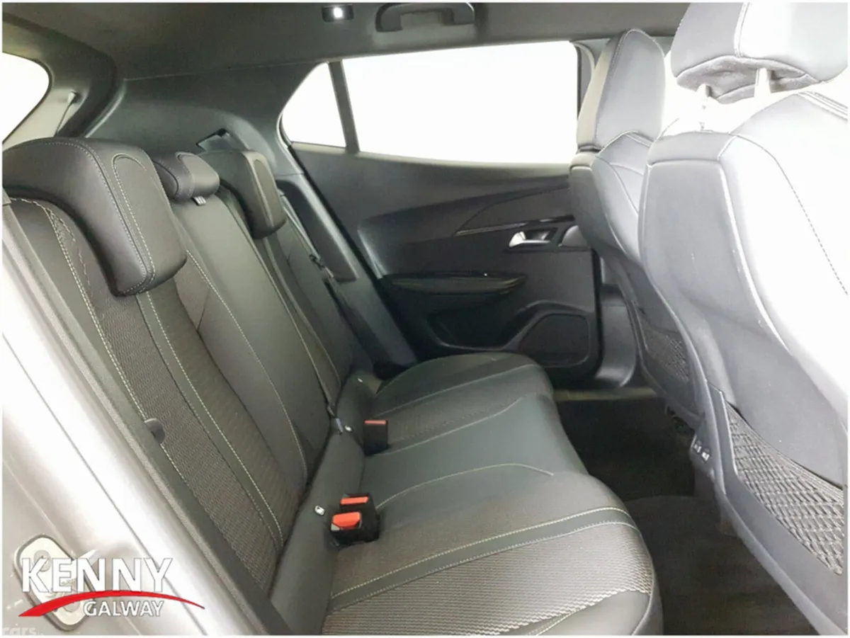 Peugeot 2008 Hatchback, Electric, 2024, Grey