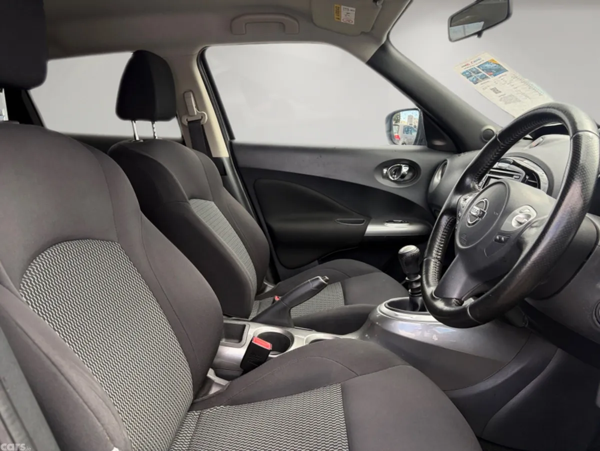 Nissan Juke Hatchback, Petrol, 2017, Grey