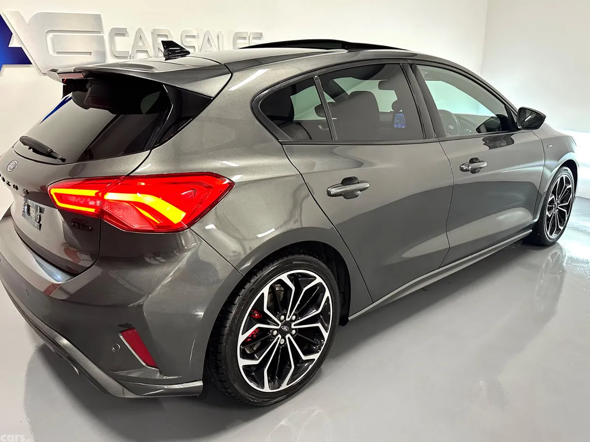 Ford Focus Hatchback, Diesel, 2020, Grey