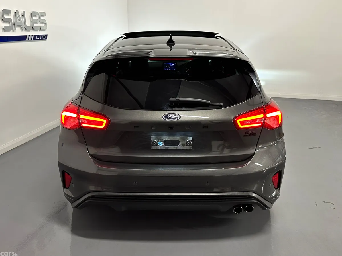 Ford Focus Hatchback, Diesel, 2020, Grey
