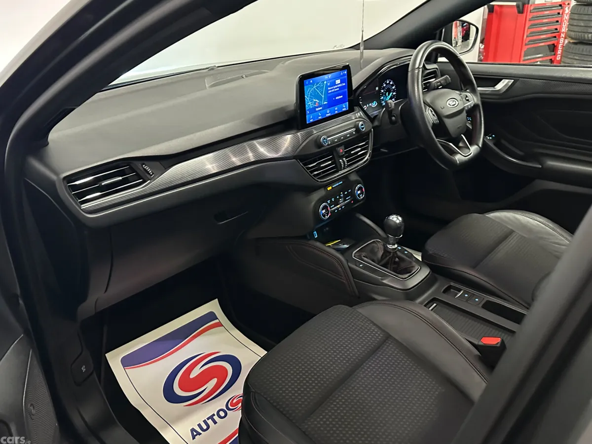 Ford Focus Hatchback, Diesel, 2020, Grey