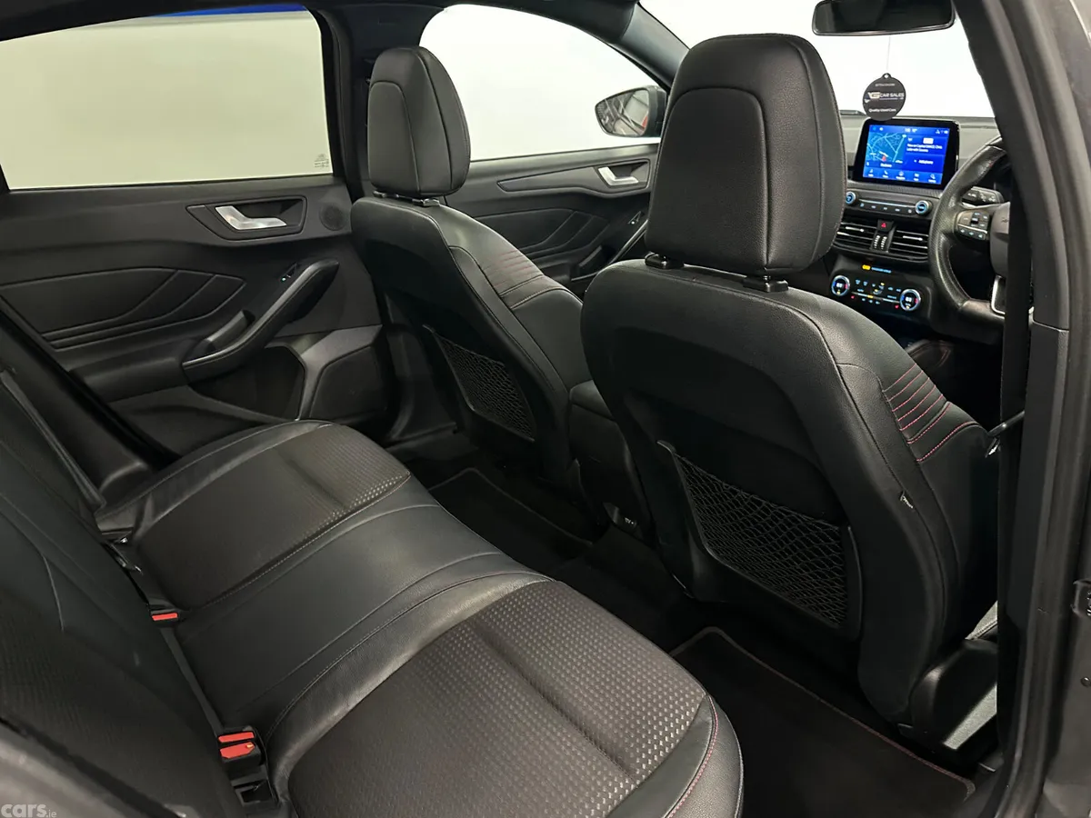 Ford Focus Hatchback, Diesel, 2020, Grey