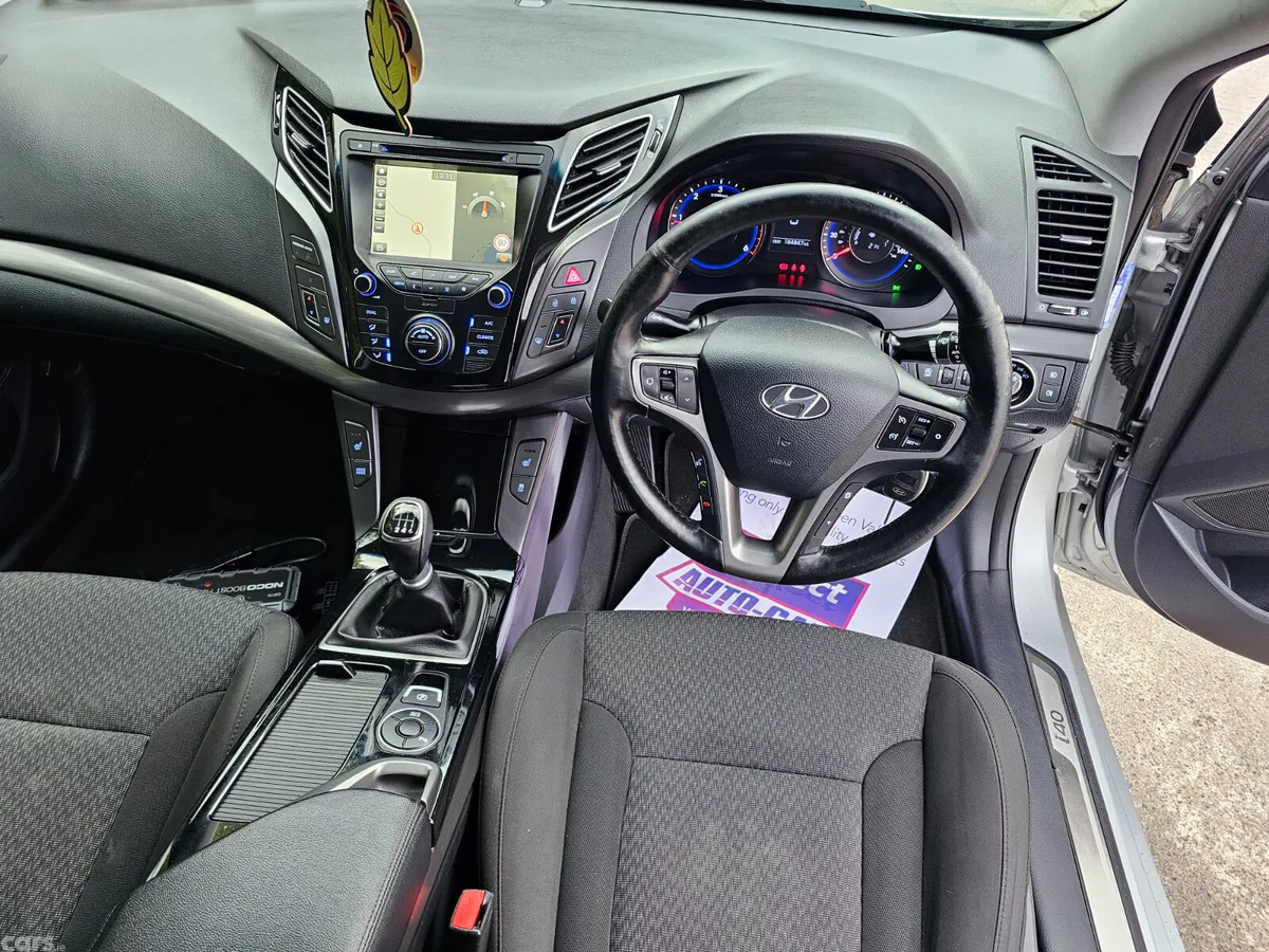 Hyundai i40 Saloon, Diesel, 2016, Silver