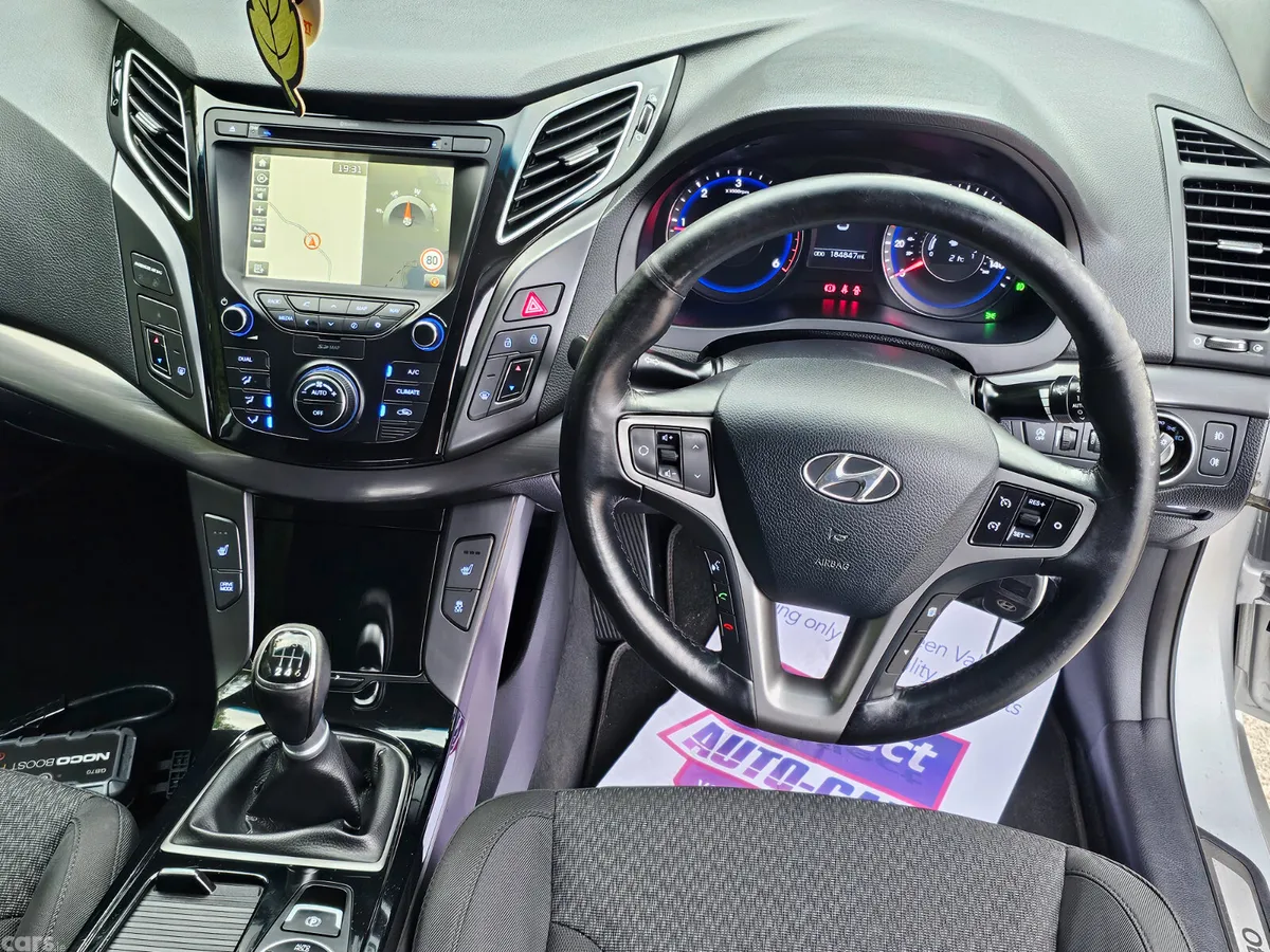 Hyundai i40 Saloon, Diesel, 2016, Silver