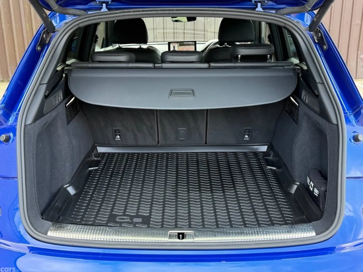 Audi Q5 SUV, Diesel Hybrid, 2022, Blue