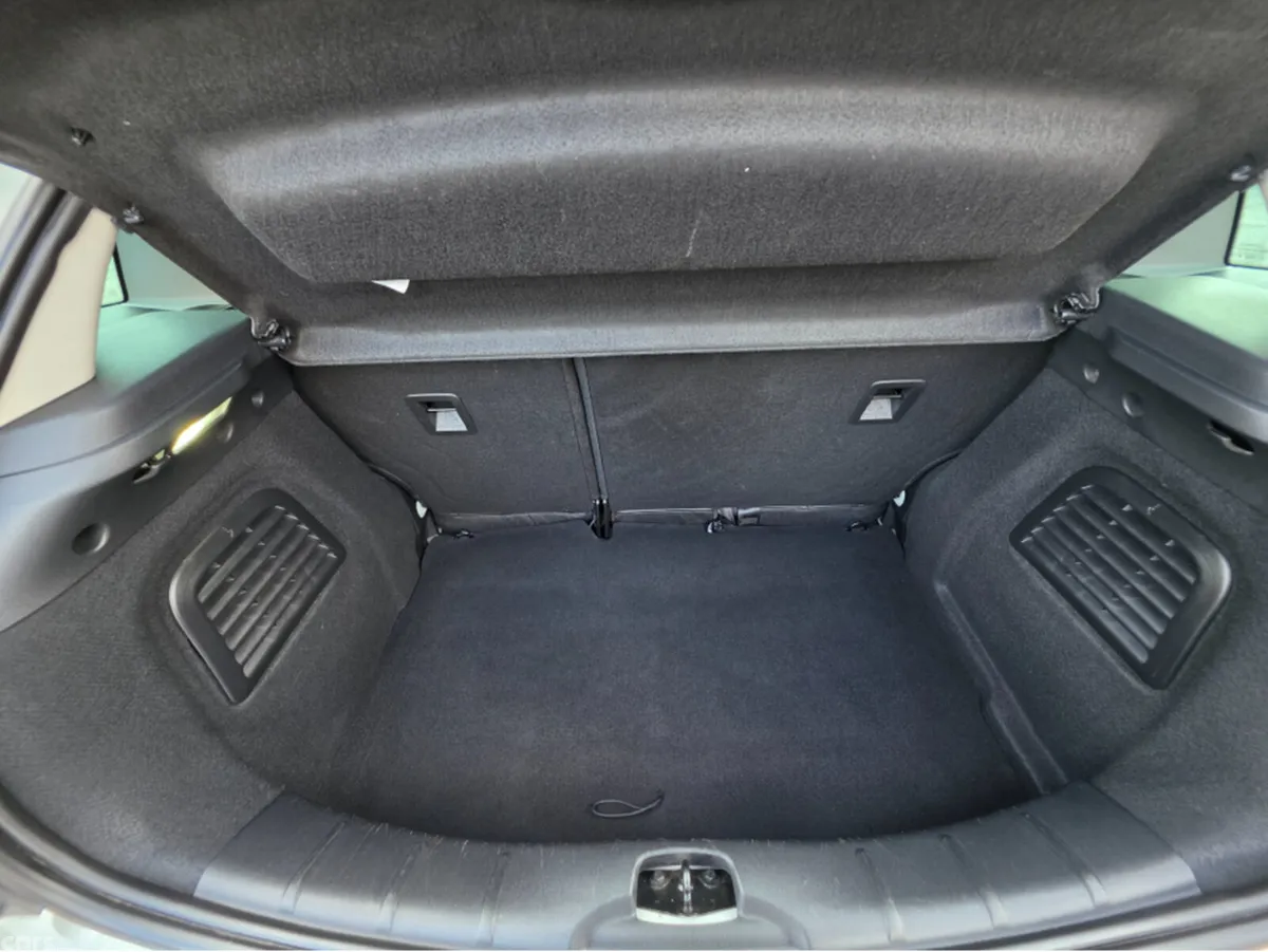 Citroen C3 Hatchback, Petrol, 2016, White