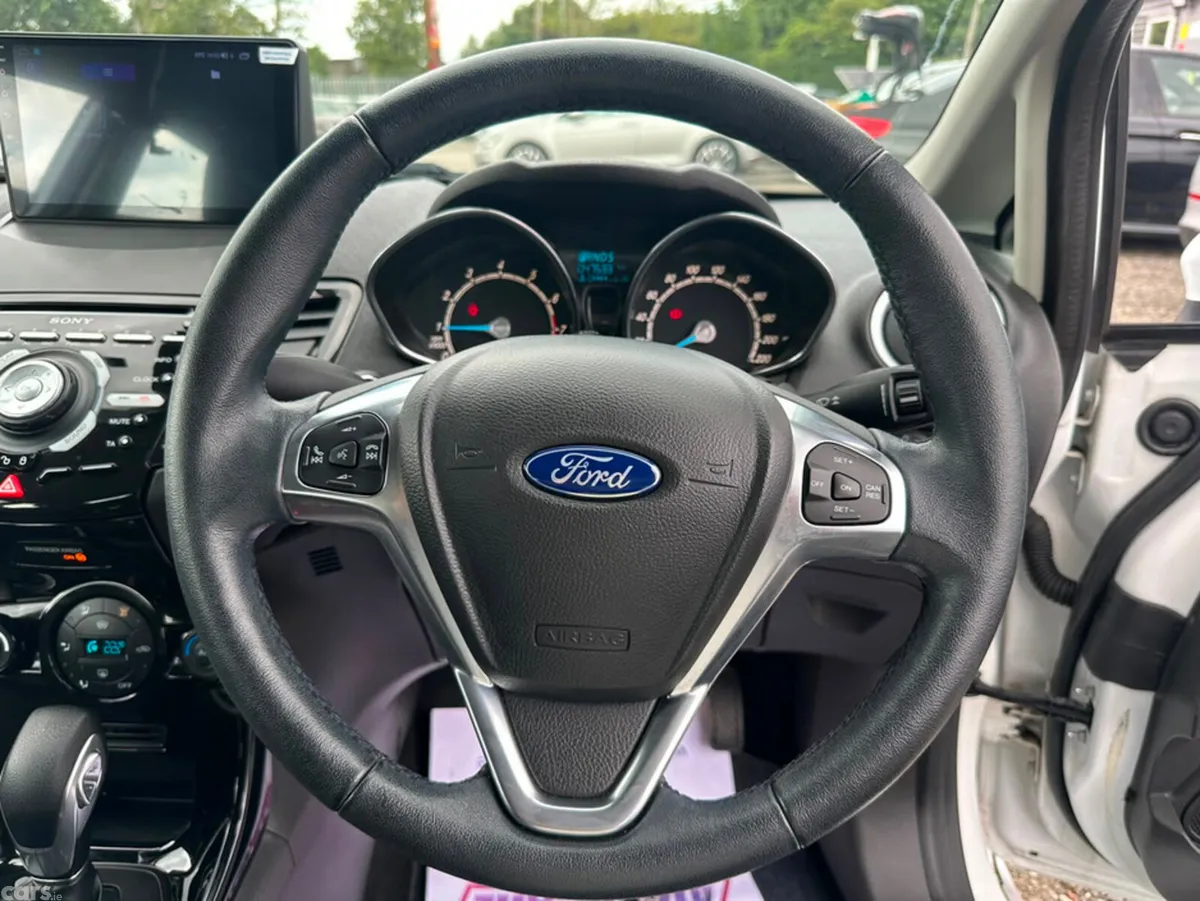 Ford Fiesta Hatchback, Petrol, 2016, White