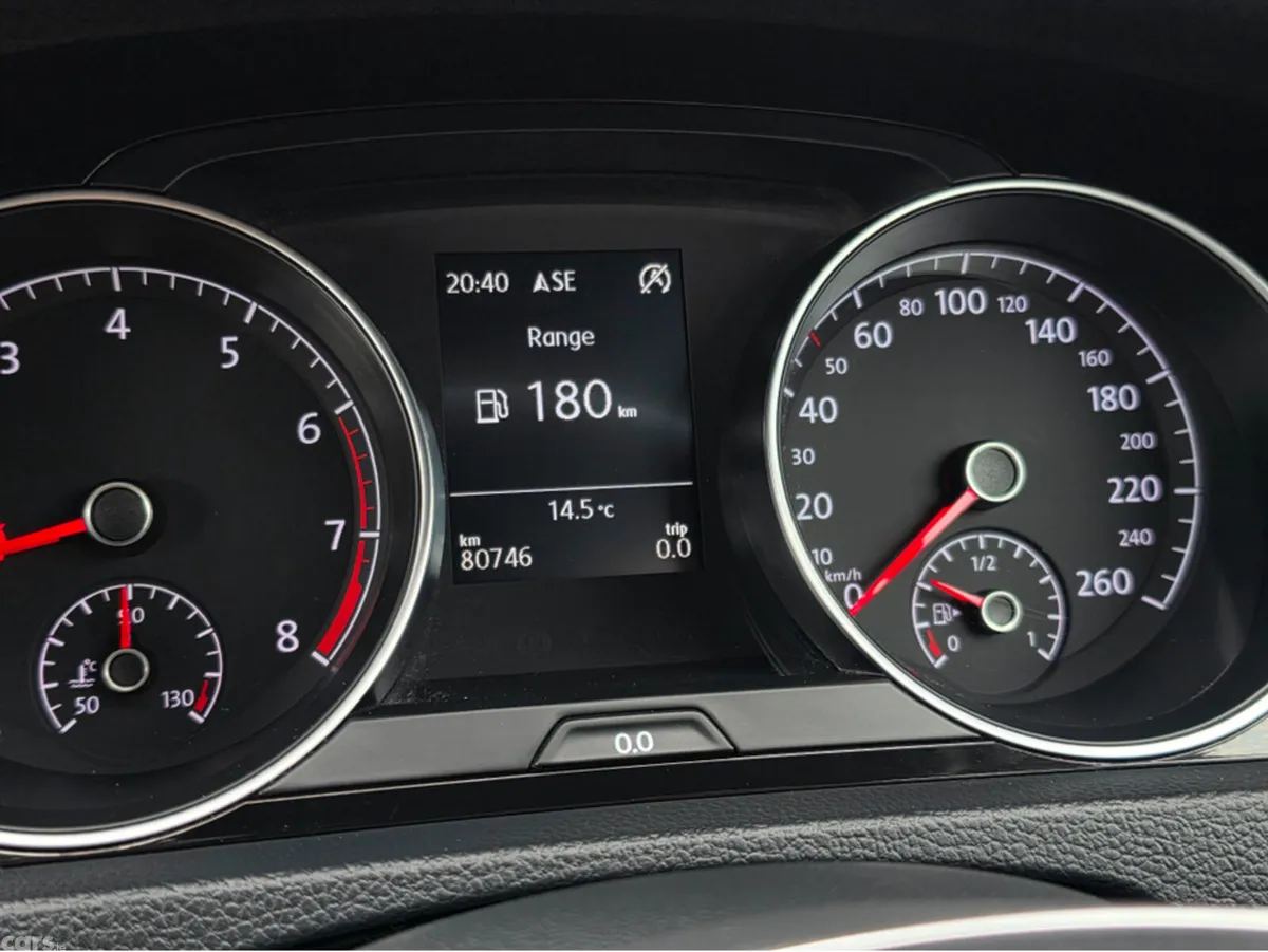 Volkswagen Golf Hatchback, Petrol, 2016, White