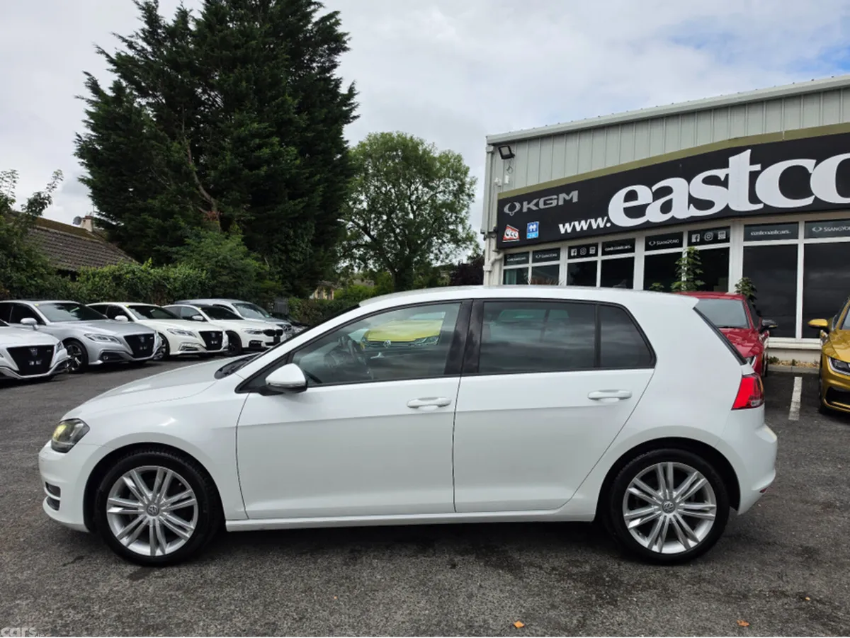 Volkswagen Golf Hatchback, Petrol, 2016, White