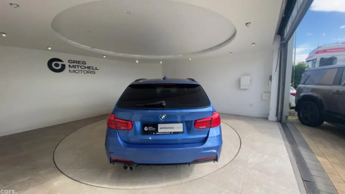 BMW 3-Series Estate, Diesel, 2018, Blue