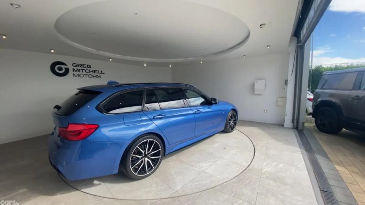 BMW 3-Series Estate, Diesel, 2018, Blue