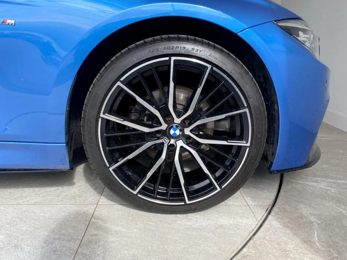 BMW 3-Series Estate, Diesel, 2018, Blue