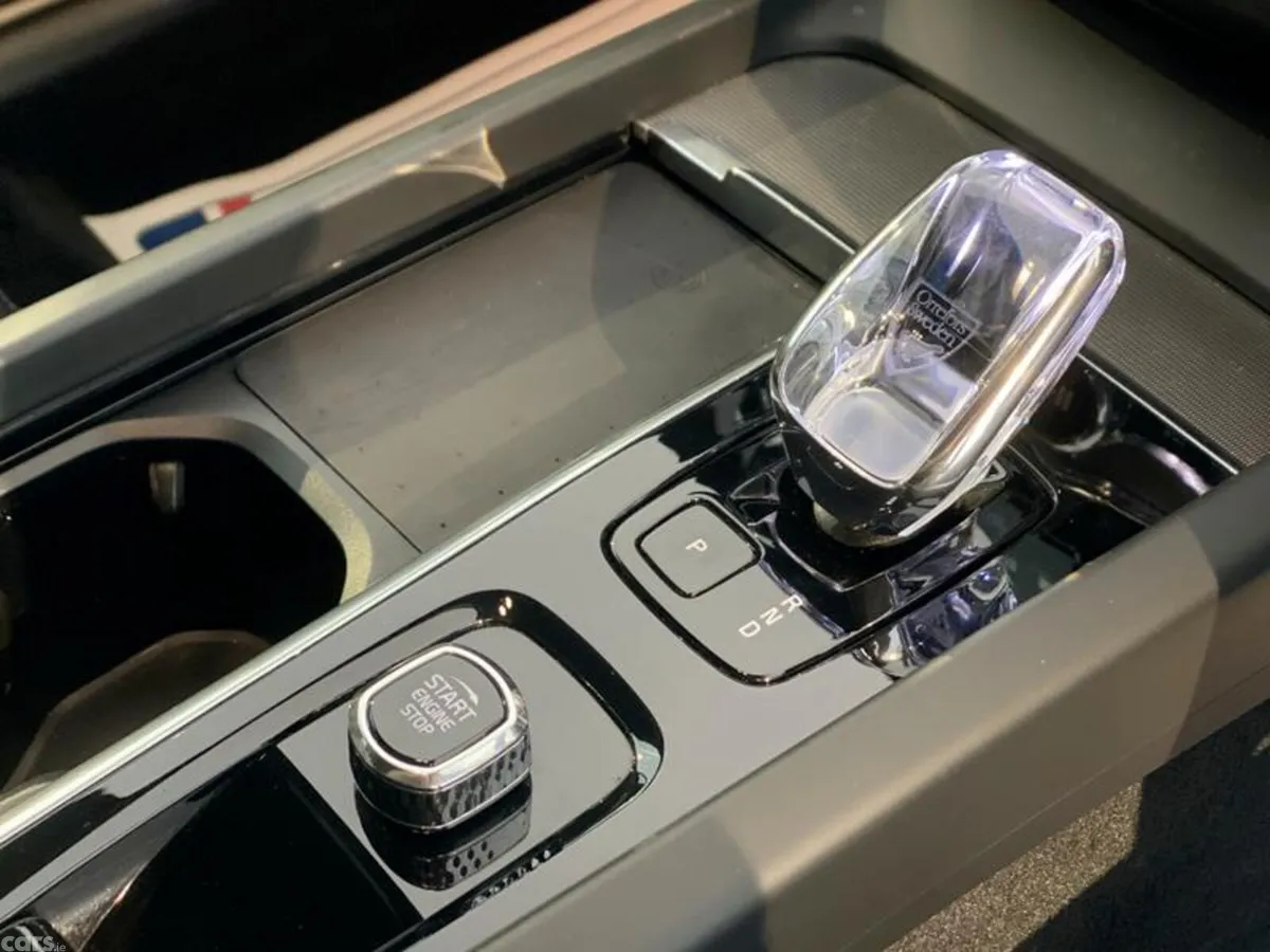 Volvo XC60 SUV, Diesel Hybrid, 2023, Red