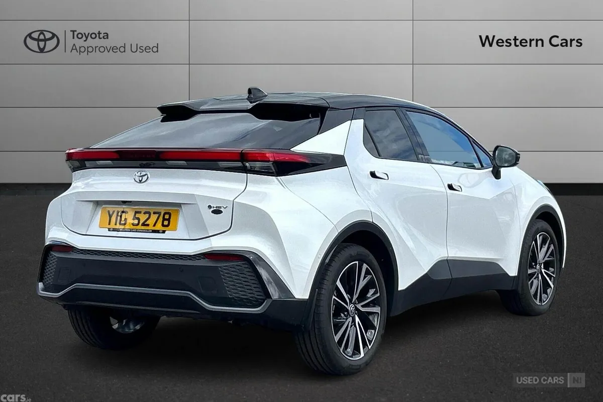 Toyota C-HR SUV, Petrol Hybrid, 2026, White