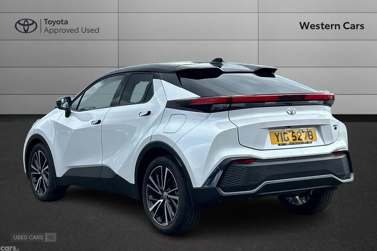 Toyota C-HR SUV, Petrol Hybrid, 2026, White