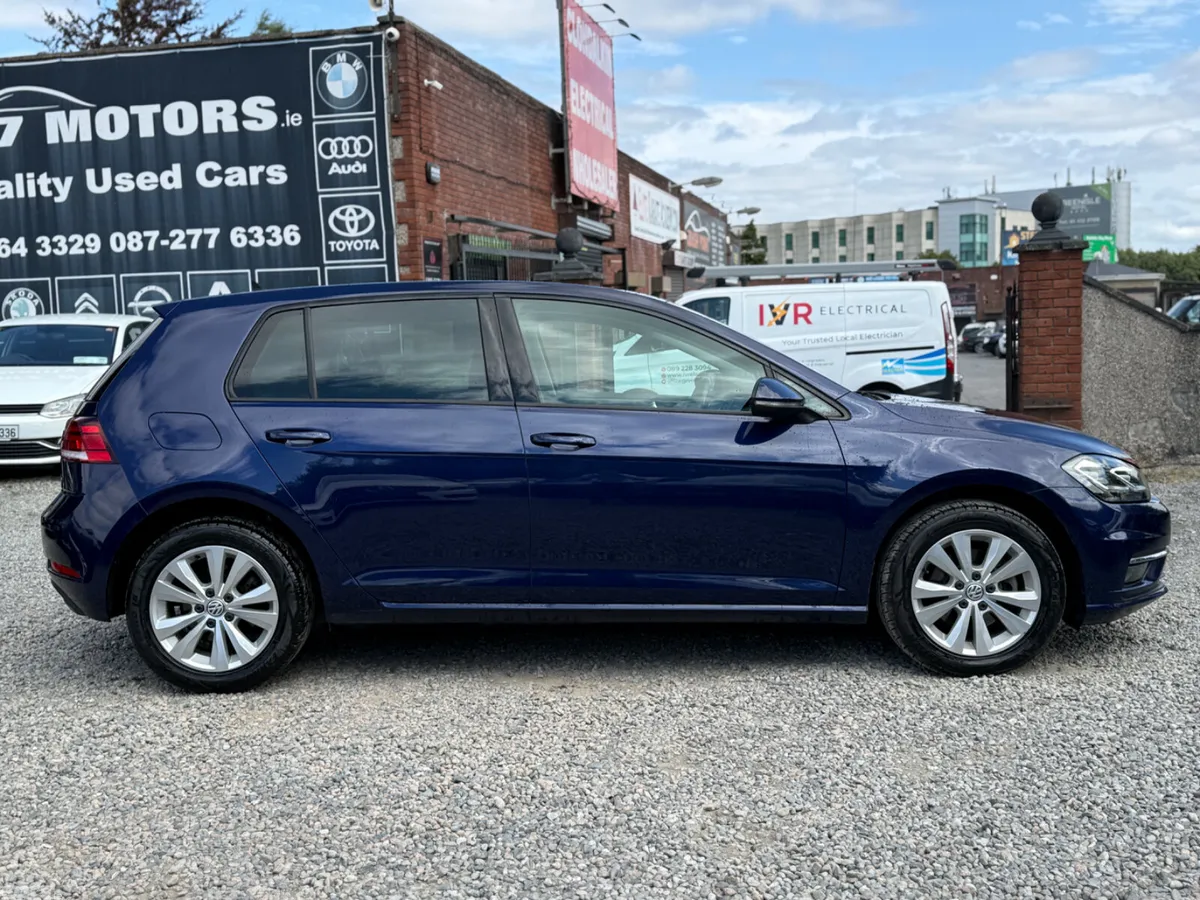 Volkswagen Golf Hatchback, Petrol, 2017, Navy