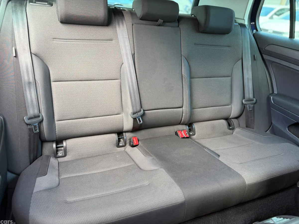 Volkswagen Golf Hatchback, Petrol, 2017, Navy