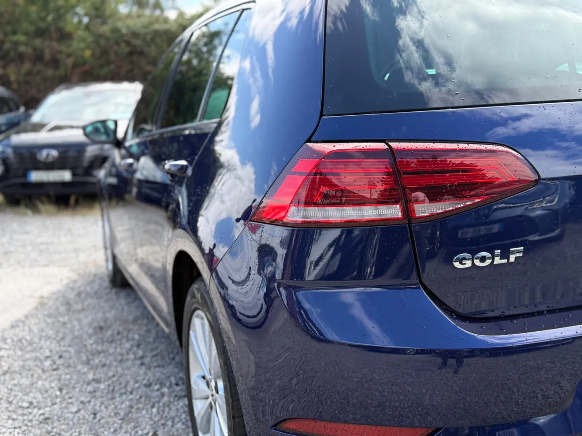 Volkswagen Golf Hatchback, Petrol, 2017, Navy