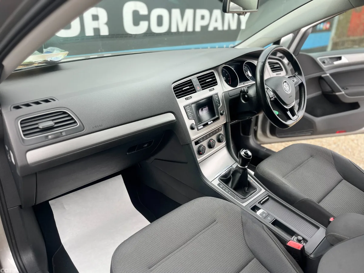Volkswagen Golf Hatchback, Petrol, 2016, Silver