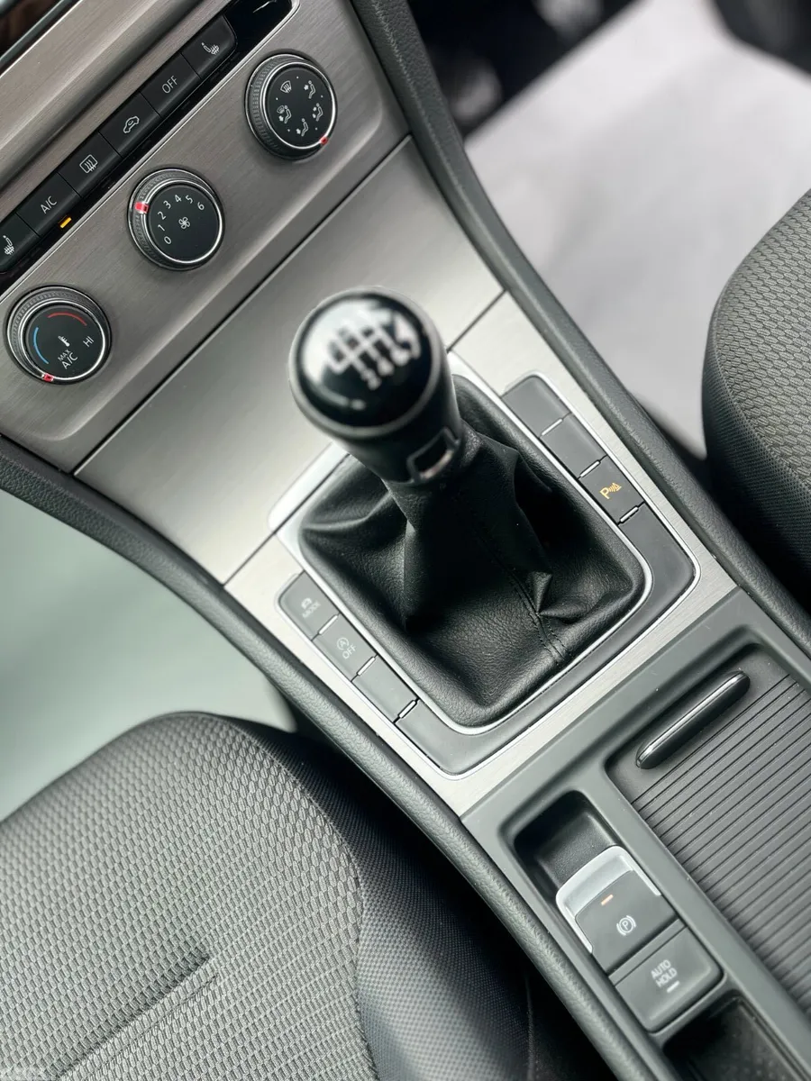 Volkswagen Golf Hatchback, Petrol, 2016, Silver