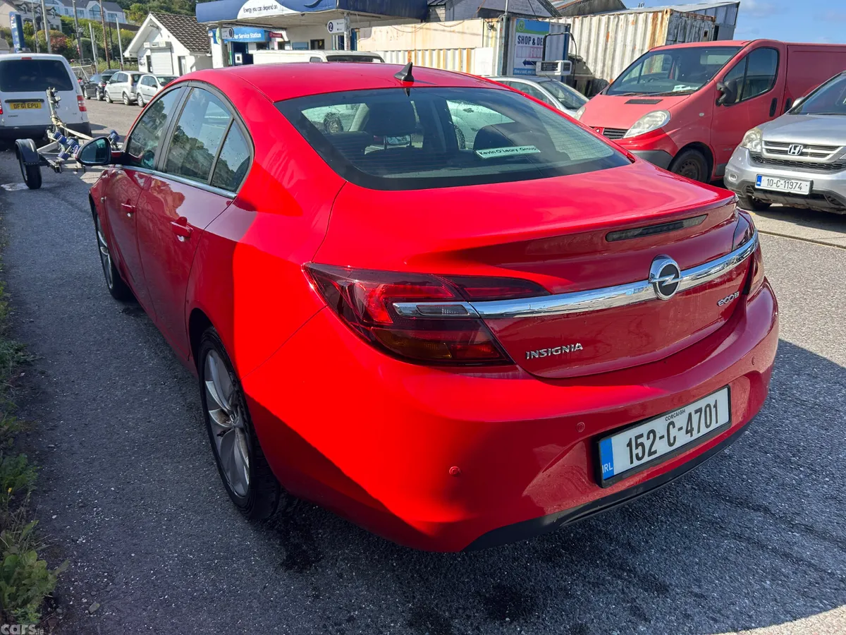 Opel Insignia Saloon, Diesel, 2015, Red