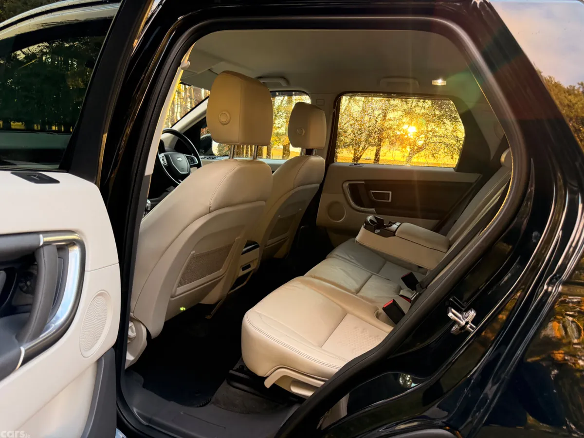 Land Rover Discovery Sport SUV, Diesel, 2019, Black