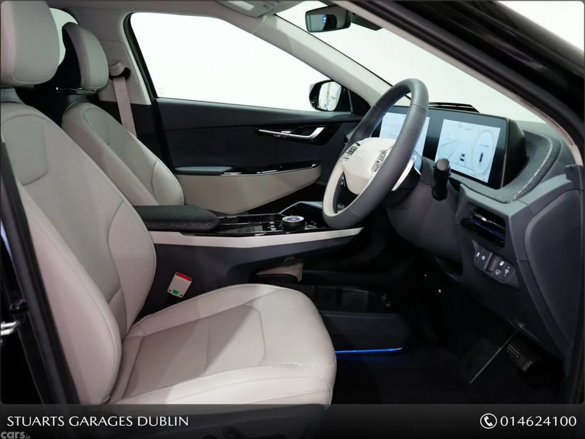 Kia EV6 MPV, Electric, 2024, Black