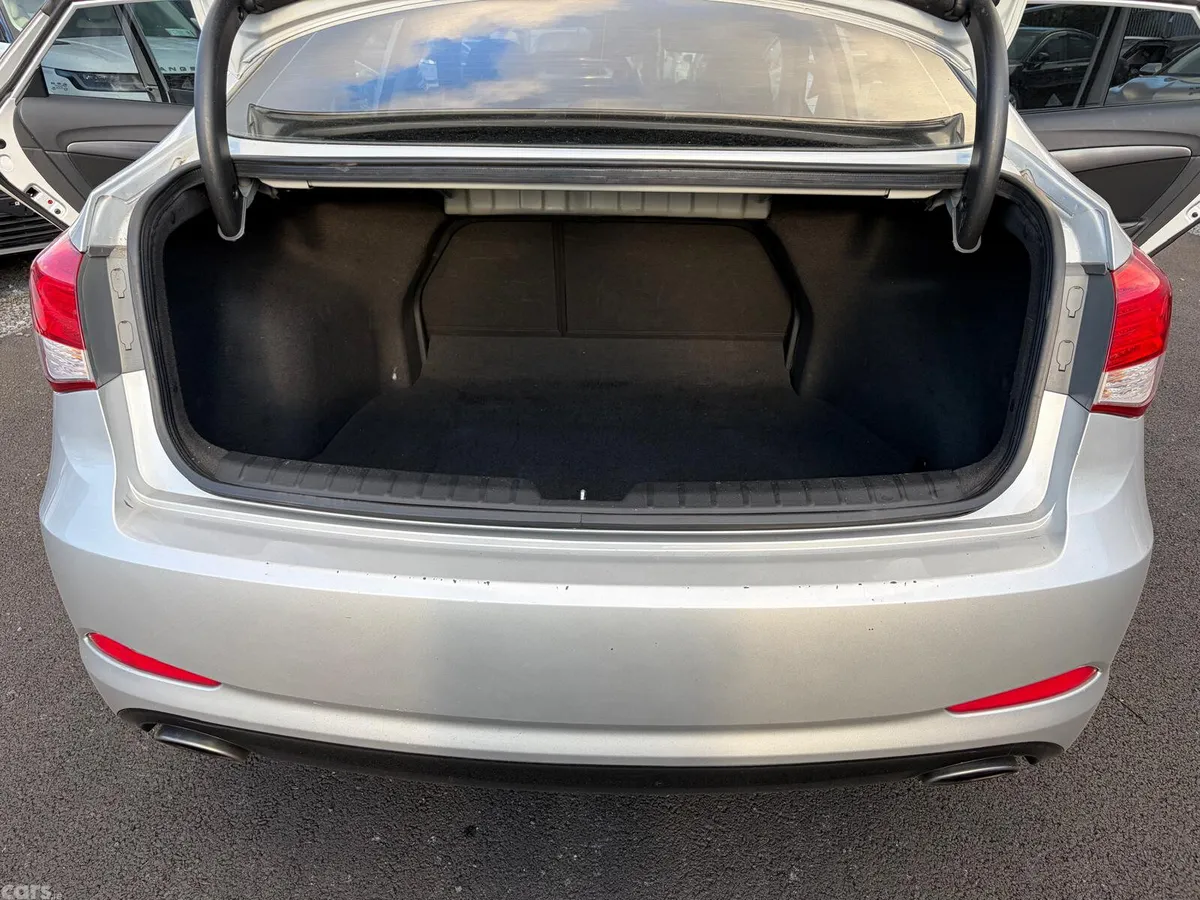 Hyundai i40 Saloon, Diesel, 2012, Silver