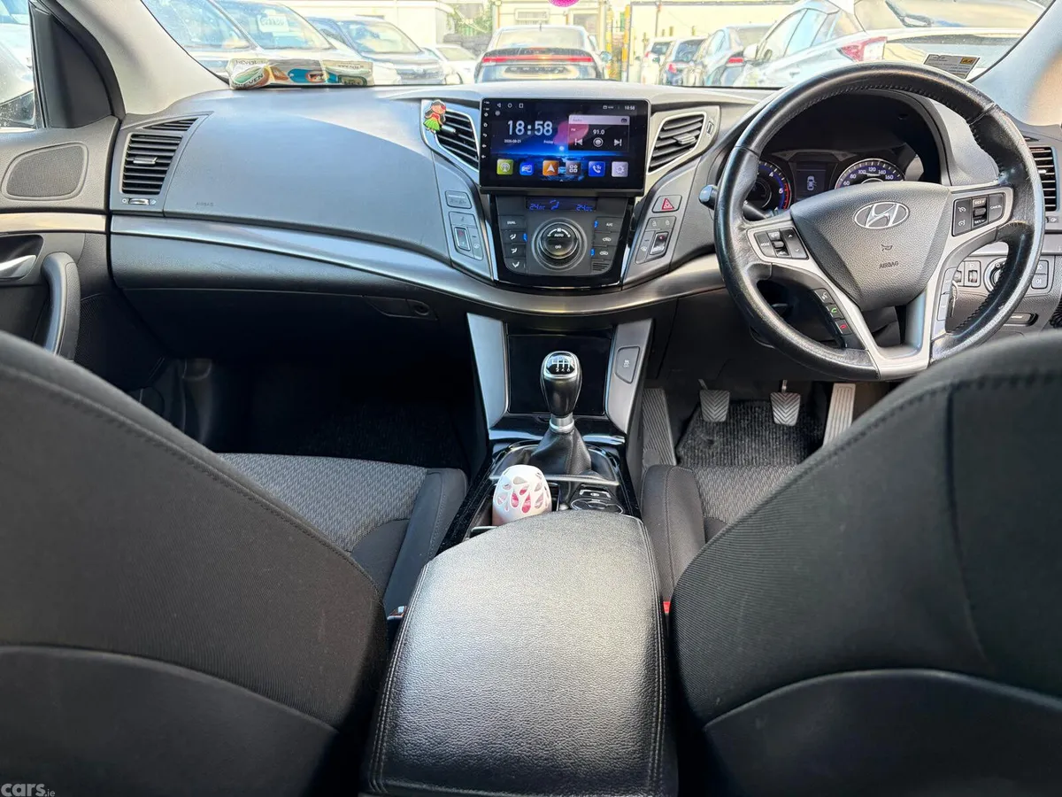 Hyundai i40 Saloon, Diesel, 2012, Silver
