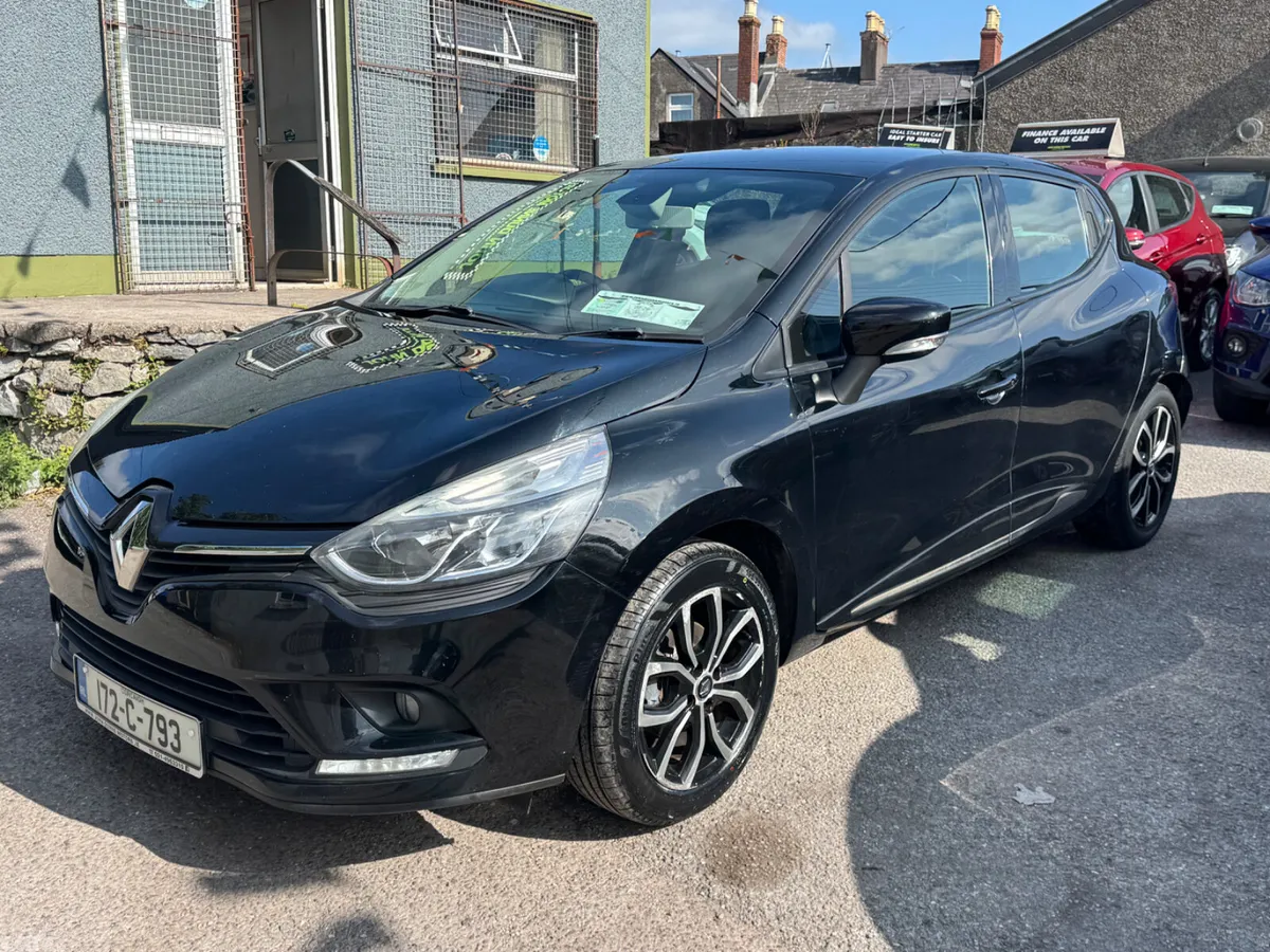 Renault Clio Hatchback, Petrol, 2017, Black