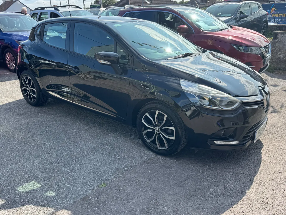 Renault Clio Hatchback, Petrol, 2017, Black