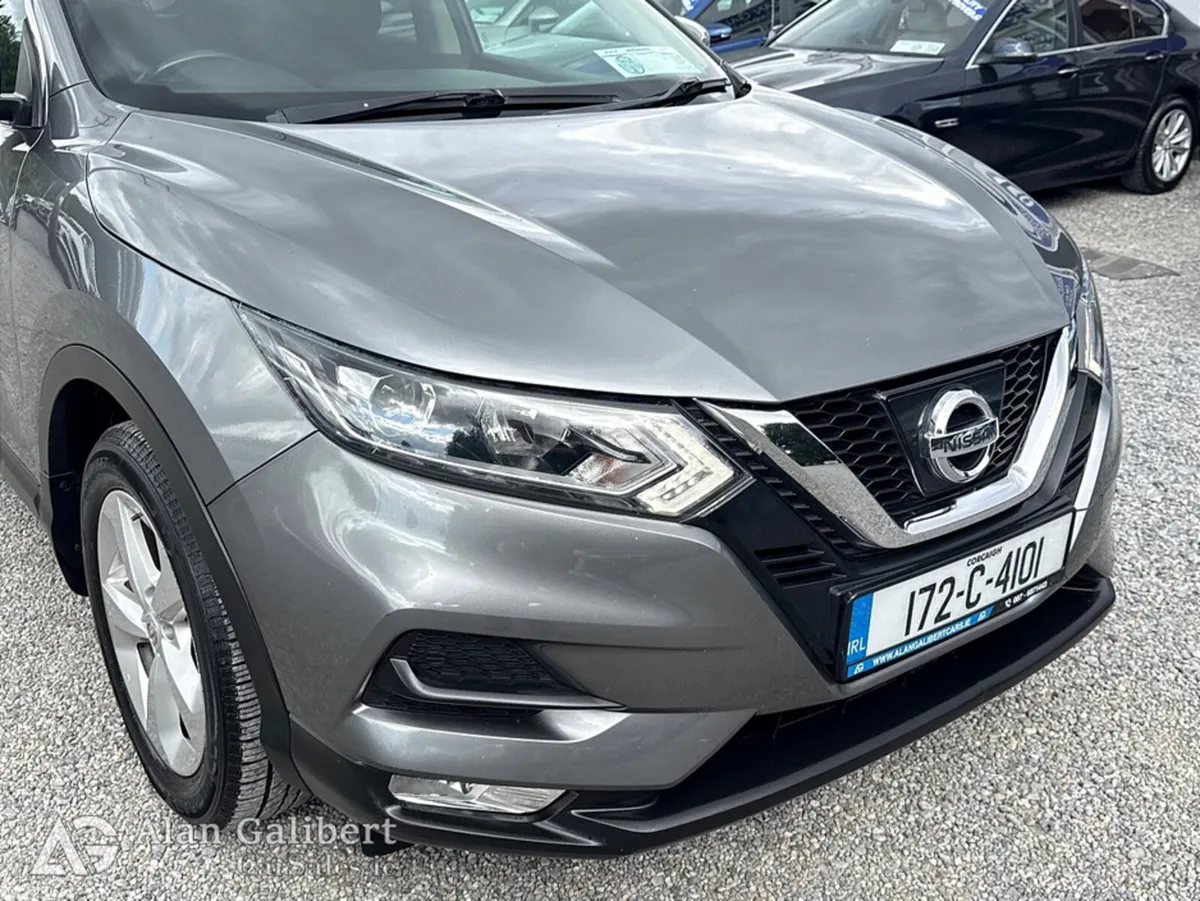 Nissan Qashqai MPV, Petrol, 2017, Grey