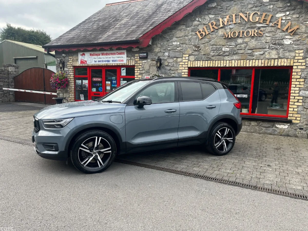 Volvo XC40 Estate, Petrol Hybrid, 2021, Grey