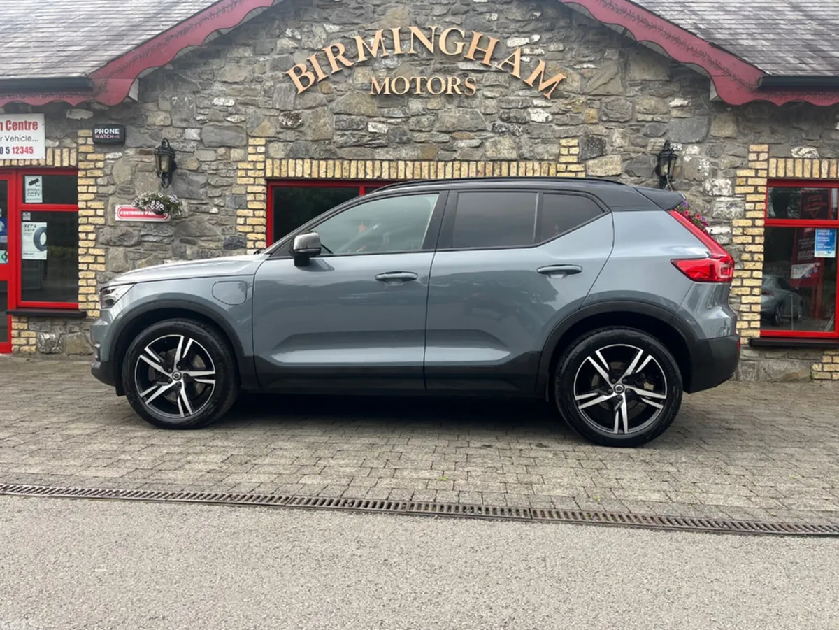 Volvo XC40 Estate, Petrol Hybrid, 2021, Grey