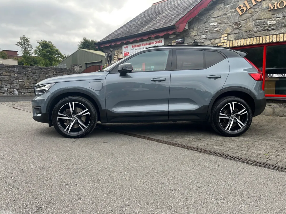 Volvo XC40 Estate, Petrol Hybrid, 2021, Grey