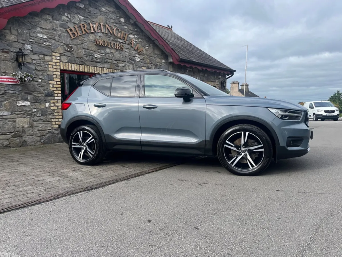 Volvo XC40 Estate, Petrol Hybrid, 2021, Grey