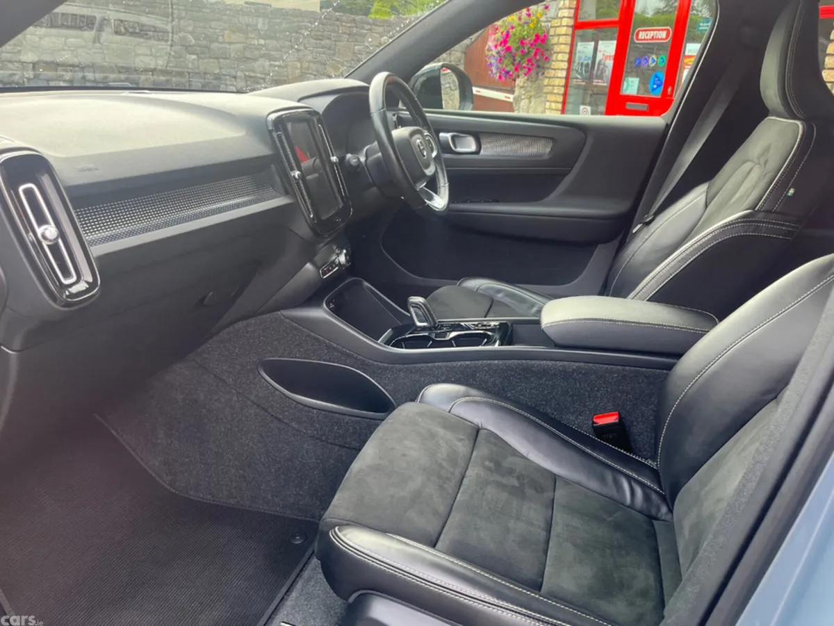 Volvo XC40 Estate, Petrol Hybrid, 2021, Grey